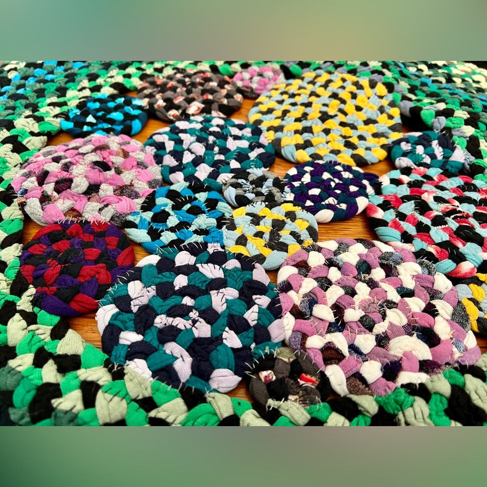 Handbraided Rug - Green Garden - Picture 6 of 12